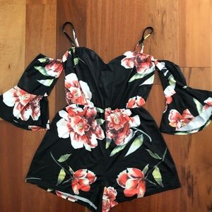 Floral print ruffle hem romper